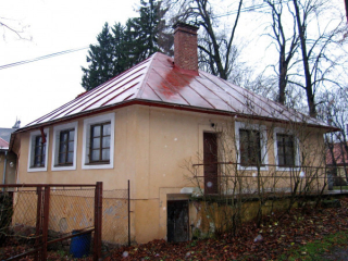 Jilemnice, zahradní domek před obnovou